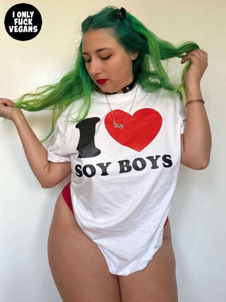 Gloria Nuzzi wears T-shirt stating 'I heart soy boys'